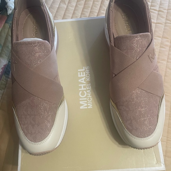 Michael Kors Geena Logo Print Slip-On Platform Trainers - Picture 2 of 6